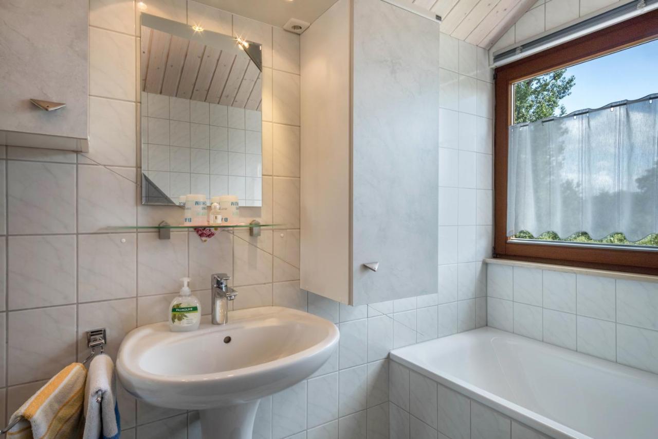 Haus Schussenblick Dg Daire Eriskirch Dış mekan fotoğraf